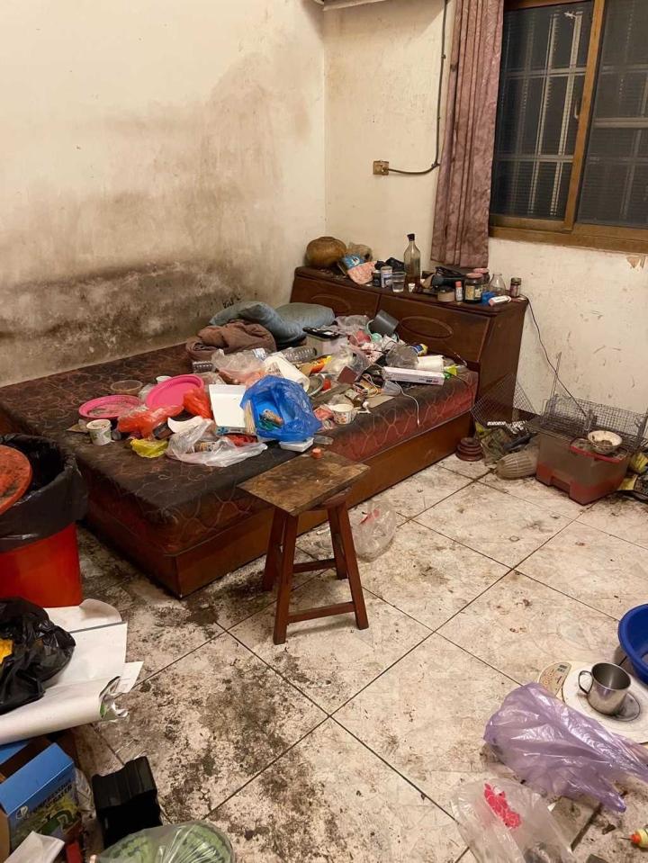 Chàng trai sốc khi đến phòng của người bạn giàu có sở hữu hơn 340 tỷ-1