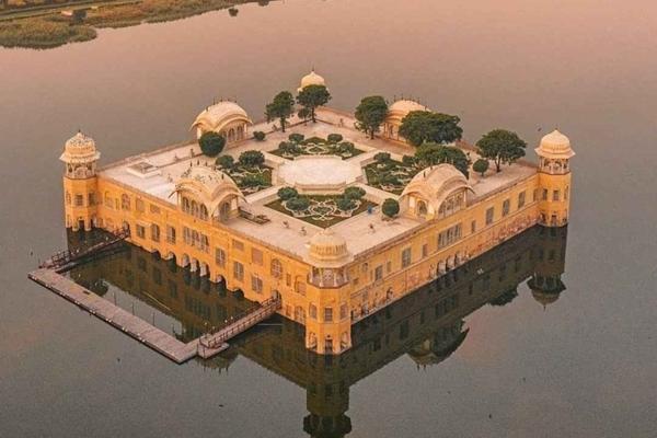 Vùng đất nơi con gái phải học yêu sớm, bố mẹ thuê trai trẻ ngủ với con-6