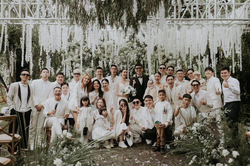 Hot girl Kiều Ly Phạm khóc như mưa trong đám cưới toàn celeb-1