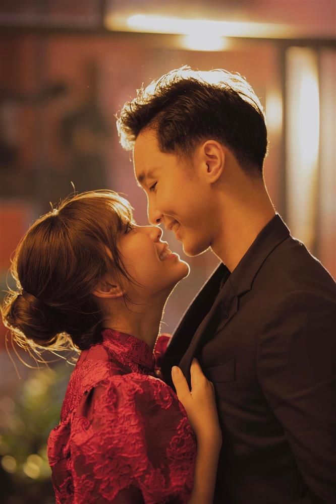 Bạn trai ca sĩ đến dạm ngõ, hot girl Bộ 3 Sát Thủ còn lâu mới cưới-4