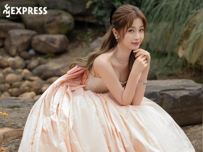 Ngu Thư Hân hoàn thành ước nguyện, cho Triệu Lộ Tư ra chuồng gà-7