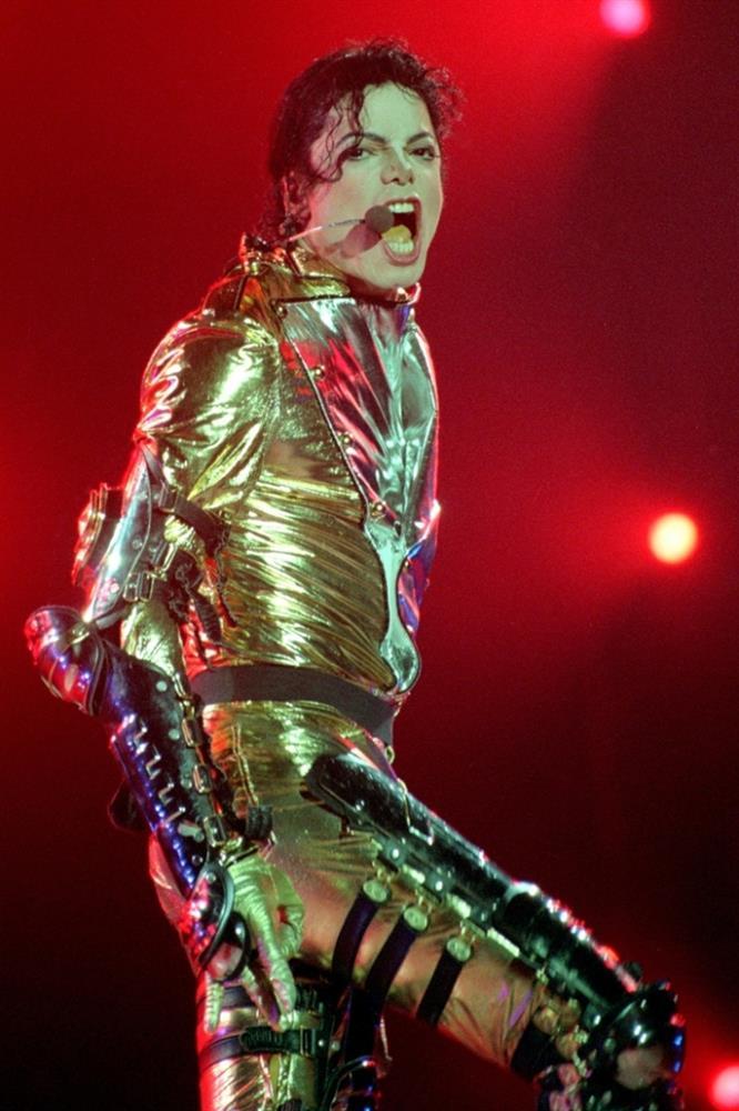 Michael Jackson từng dùng 19 danh tính giả để mua thuốc giảm đau, thuốc ngủ-1