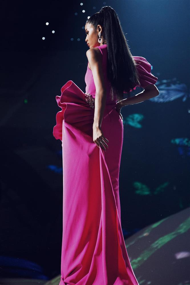 Cố người mẫu Châu Kim Sang trên những sàn diễn thời trang-16