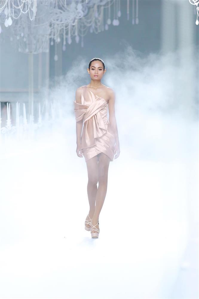 Cố người mẫu Châu Kim Sang trên những sàn diễn thời trang-17