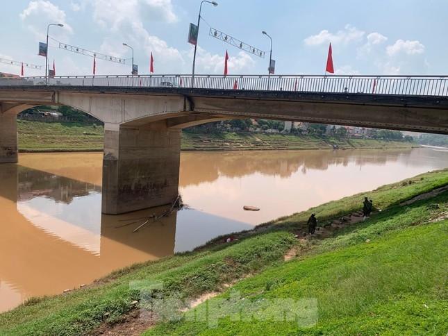 Thầy giáo ở Lạng Sơn bị trầm cảm, bỏ nhà đi rồi nhảy cầu tự sát-1