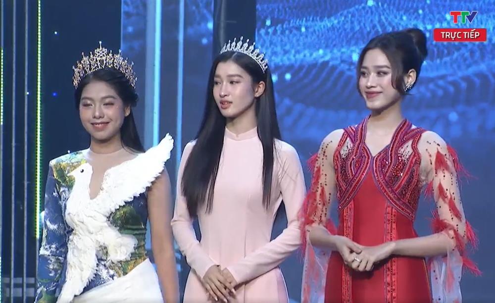 Đỗ Thị Hà - Phương Nhi cùng lên truyền hình, ai đẹp hơn?-1