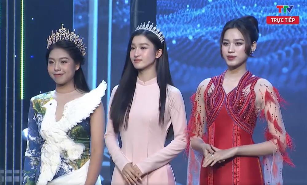 Đỗ Thị Hà - Phương Nhi cùng lên truyền hình, ai đẹp hơn?-2