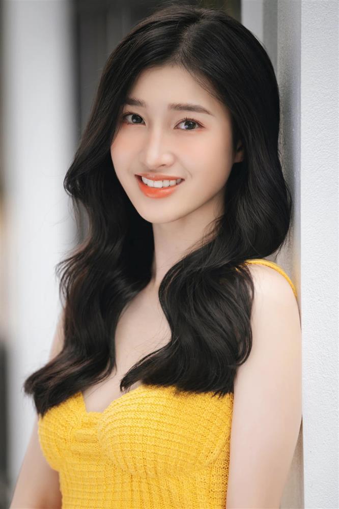 Đỗ Thị Hà - Phương Nhi cùng lên truyền hình, ai đẹp hơn?-16