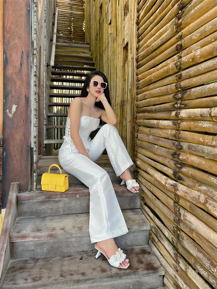 Nhan sắc Diệp Lâm Anh, Angela Phương Trinh trong ảnh bị tag-7