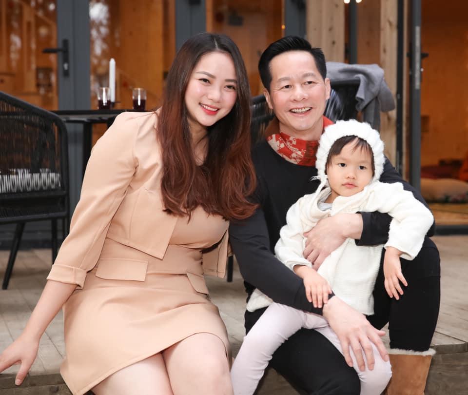 Chồng Vân Hugo bên chồng Phan Như Thảo, ảnh tỏa mùi tiền-3