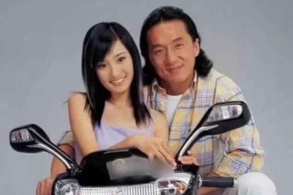 Thành Long từng muốn đâm một đạo diễn vì bị xúc phạm-2