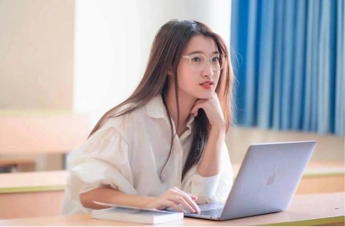 Loạt ảnh thời đi học mới khui của Á hậu Phương Nhi-7