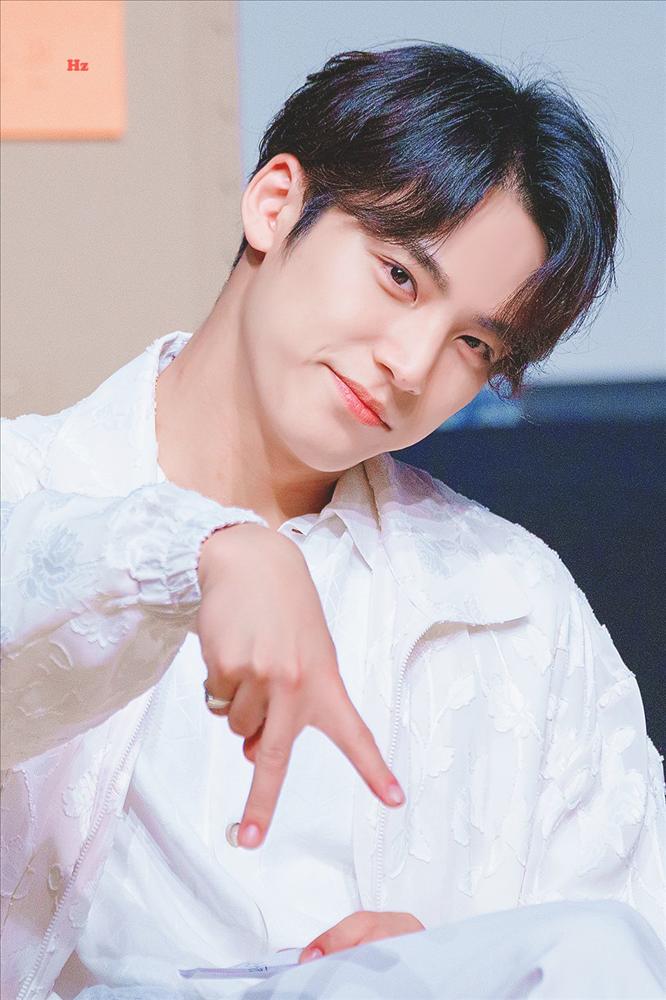 Không cần thử giọng, 6 idol Kpop được tuyển dụng ngay trên phố-2