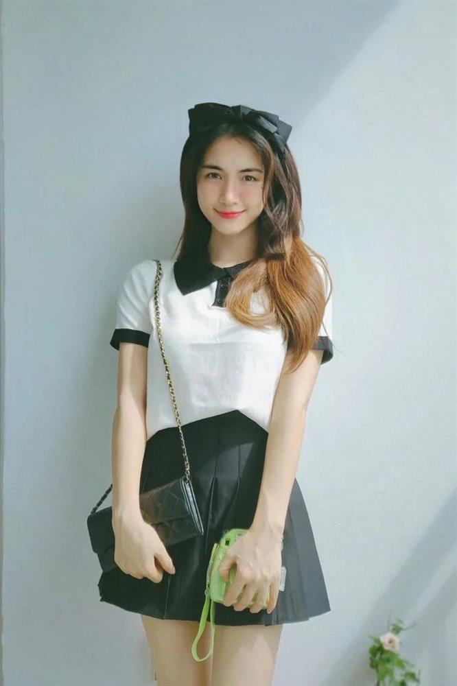 Diện style nữ sinh: Hương Giang hack tuổi, Lâm Vỹ Dạ cưa sừng-4