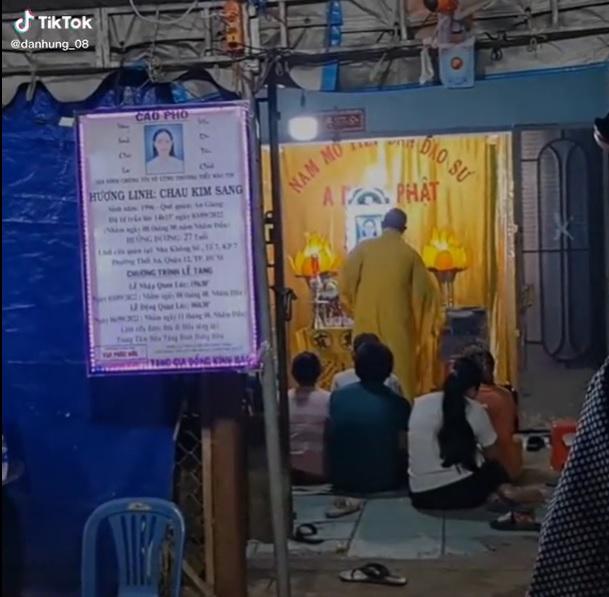 Tang lễ u buồn của cố người mẫu Châu Kim Sang-2