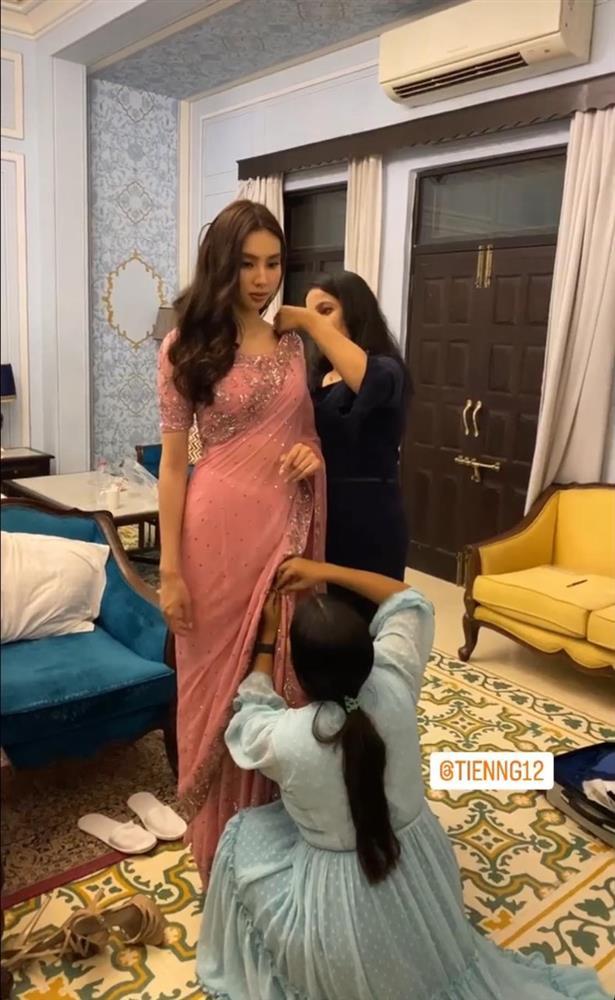 Thùy Tiên nhập gia tùy tục, mặc sari chuẩn gái Ấn đẹp mê-1