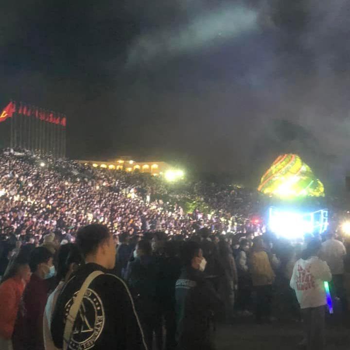 Biển người chen chúc ở quảng trường Đà Lạt cuối kỳ nghỉ lễ-1