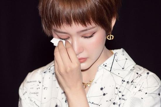 Hiền Hồ trở lại sau scandal 'anh em nương tựa'