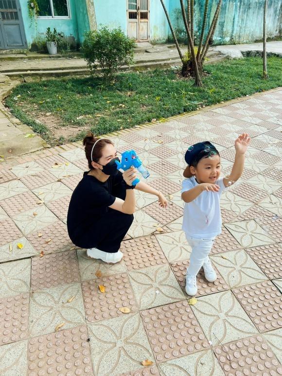 Phản ứng của Hòa Minzy khi bạn trai cũ bị bắt gặp hẹn hò tình mới-1