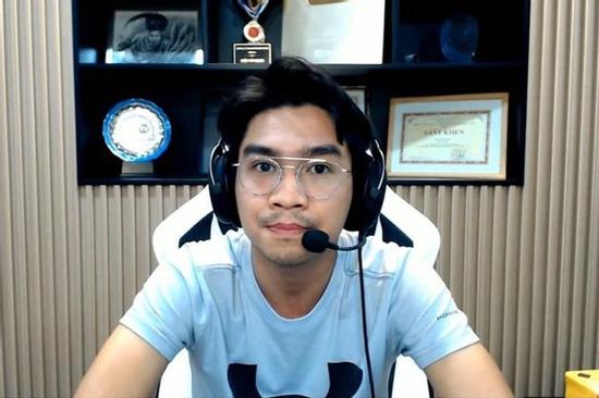 'Hot streamer' PewPew giàu đến cỡ nào?