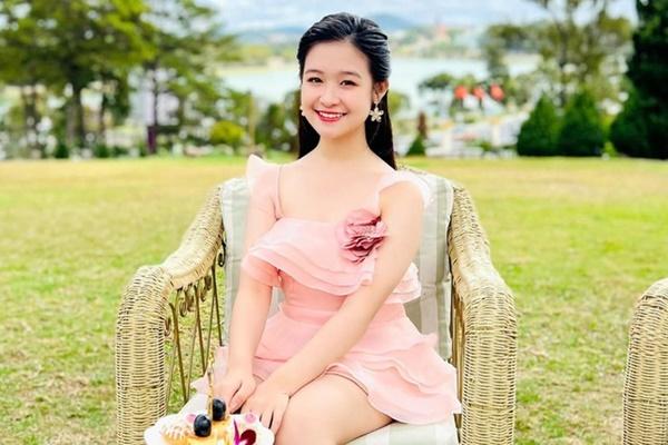 Sao nhí Gia Đình Là Số 1 bản Việt: Càng lớn càng xinh, học vấn đáng ngưỡng mộ-9