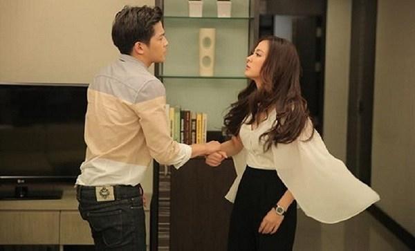 Chồng cũ gõ cửa xin ngủ nhờ, 3h sáng tôi hoảng loạn lao ra khỏi nhà-1