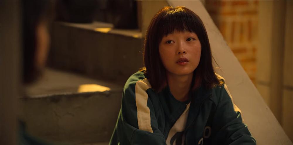 Nữ phụ Squid Game trở thành diễn viên nữ Hàn Quốc đầu tiên thắng giải Emmy-2