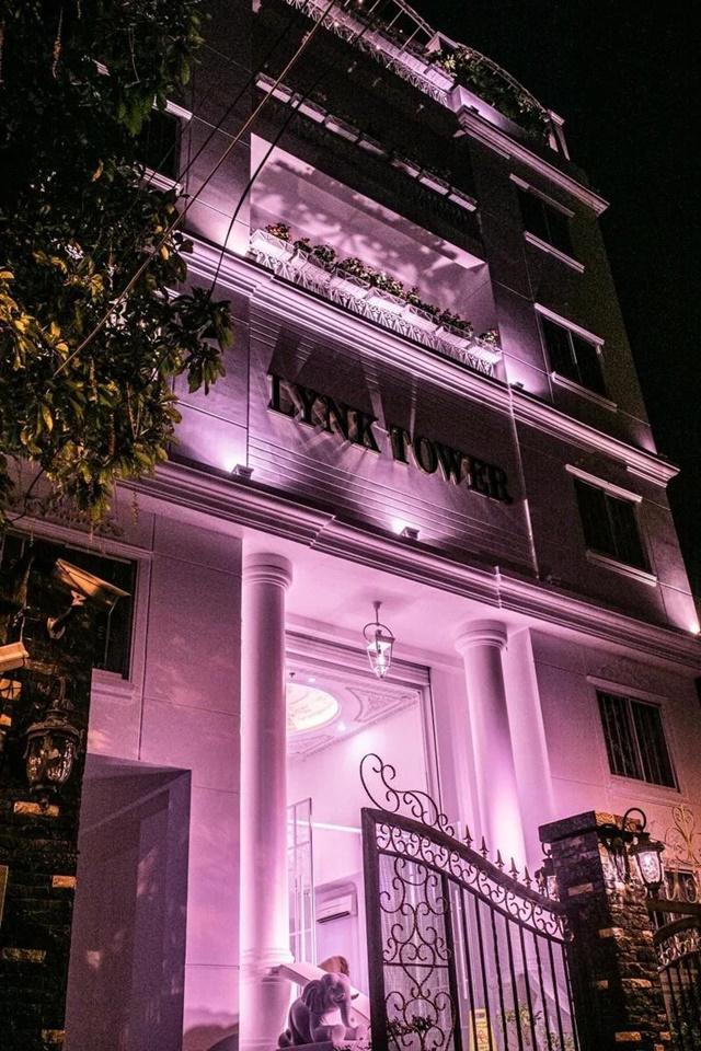 Lý Nhã Kỳ gây choáng với một góc tủ túi hiệu đồ sộ-3