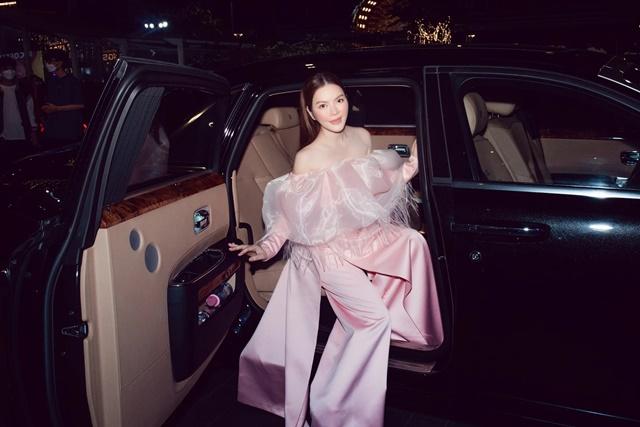 Lý Nhã Kỳ gây choáng với một góc tủ túi hiệu đồ sộ-9