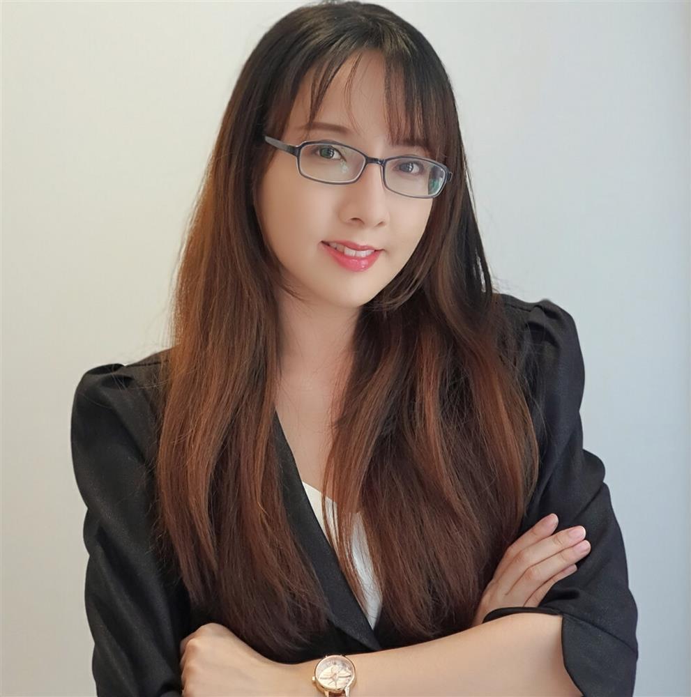 BTV Hoài Anh hiếm hoi nhắc 2 em gái xinh đẹp, giỏi giang-8