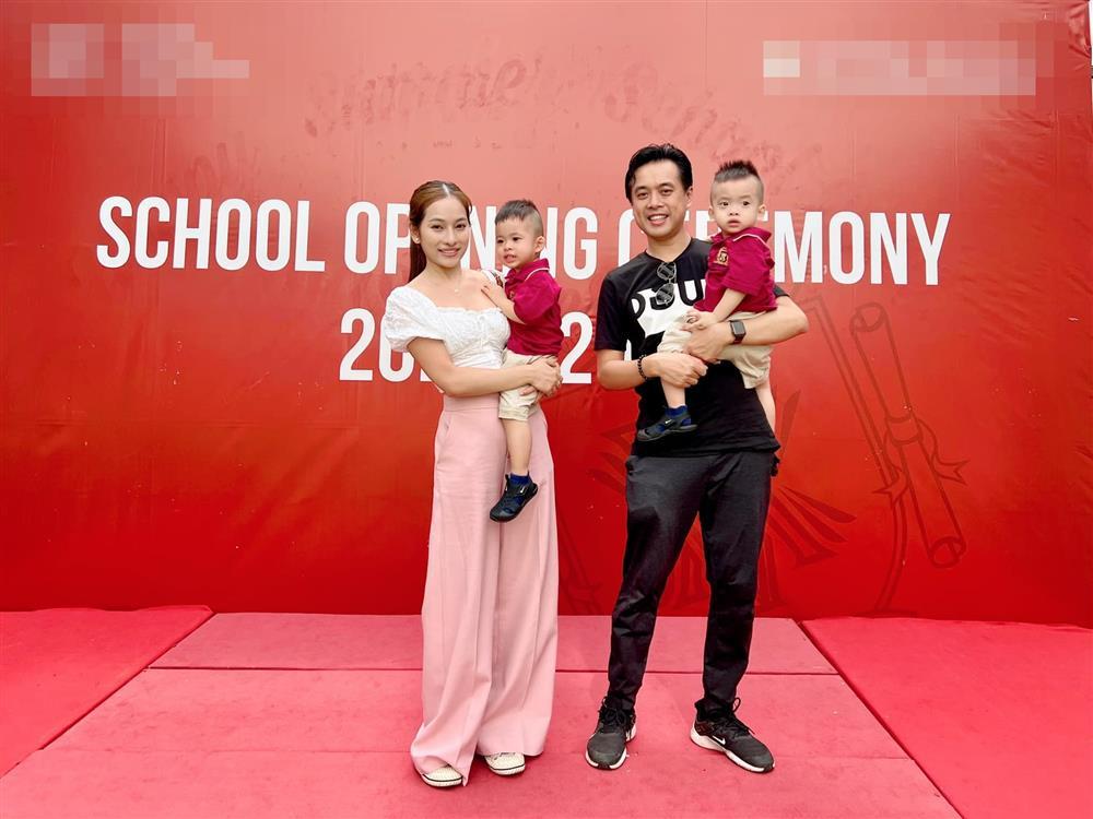 Dàn sao Việt nô nức đưa con đi khai giảng năm học mới-11