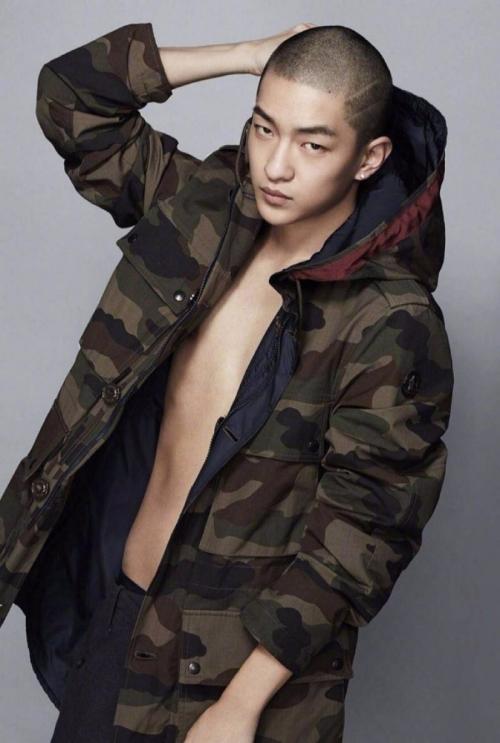 Điền Hi Vi - Khuất Sở Tiêu vào cùng khách sạn, rộ tin hẹn hò-3