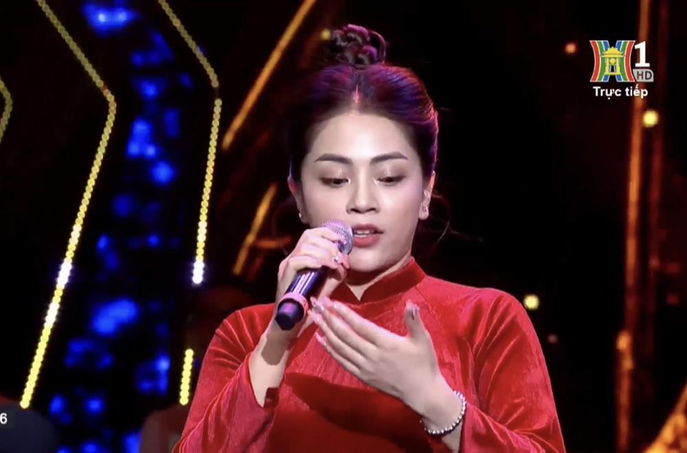 2 màn quay cóp, hát nhìn bàn tay của Thu Minh và Khánh Thy-1