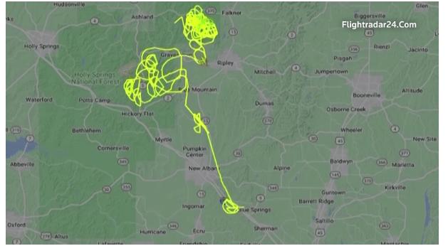 Máy bay lượn trên không 5 tiếng, phi công dọa lao xuống siêu thị-3