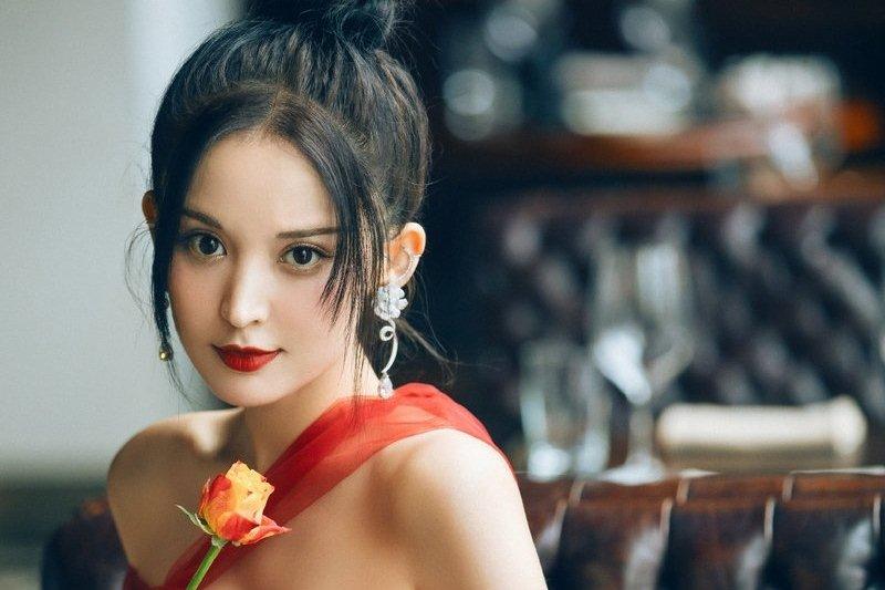 Cổ Lực Na Trát khẳng định đã chia tay tra nam Từ Khai Sính-3