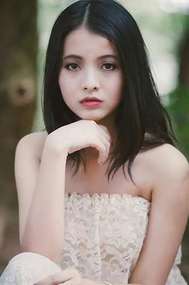 Nữ chính Lời Nguyền Huyết Ngải sau 10 năm: Xinh đẹp rạng ngời, vẫn tìm cơ hội tỏa sáng-3