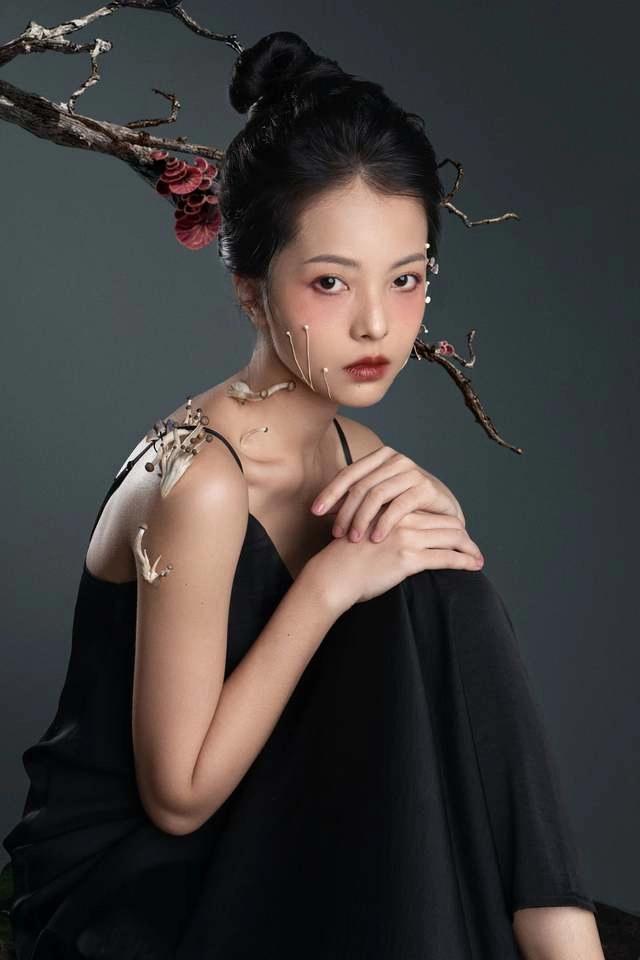 Nữ chính Lời Nguyền Huyết Ngải sau 10 năm: Xinh đẹp rạng ngời, vẫn tìm cơ hội tỏa sáng-7