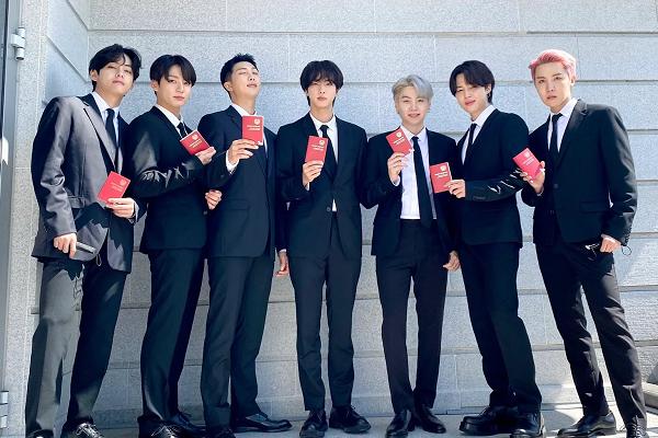 Các triệu phú BTS tiết lộ tiền lì xì cho người thân dịp Tết Trung thu-4