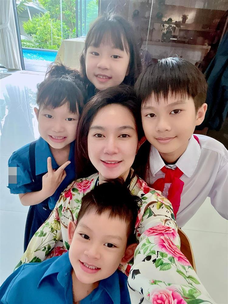 Tin showbiz Việt ngày 6/9: Nhật Kim Anh đăng ảnh tay cắm kim truyền-6