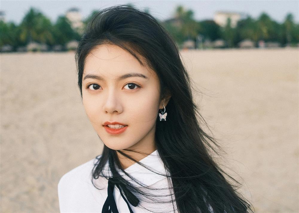 Nữ thần Kim Ưng 2022: Trẻ măng và sống sạch hơn Dương Tử?-3