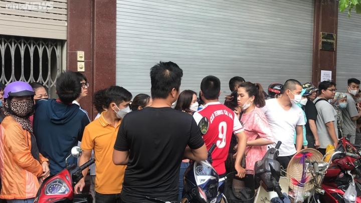 Dân xếp hàng từ sáng sớm mua bánh Trung thu nức tiếng Hải Phòng-3