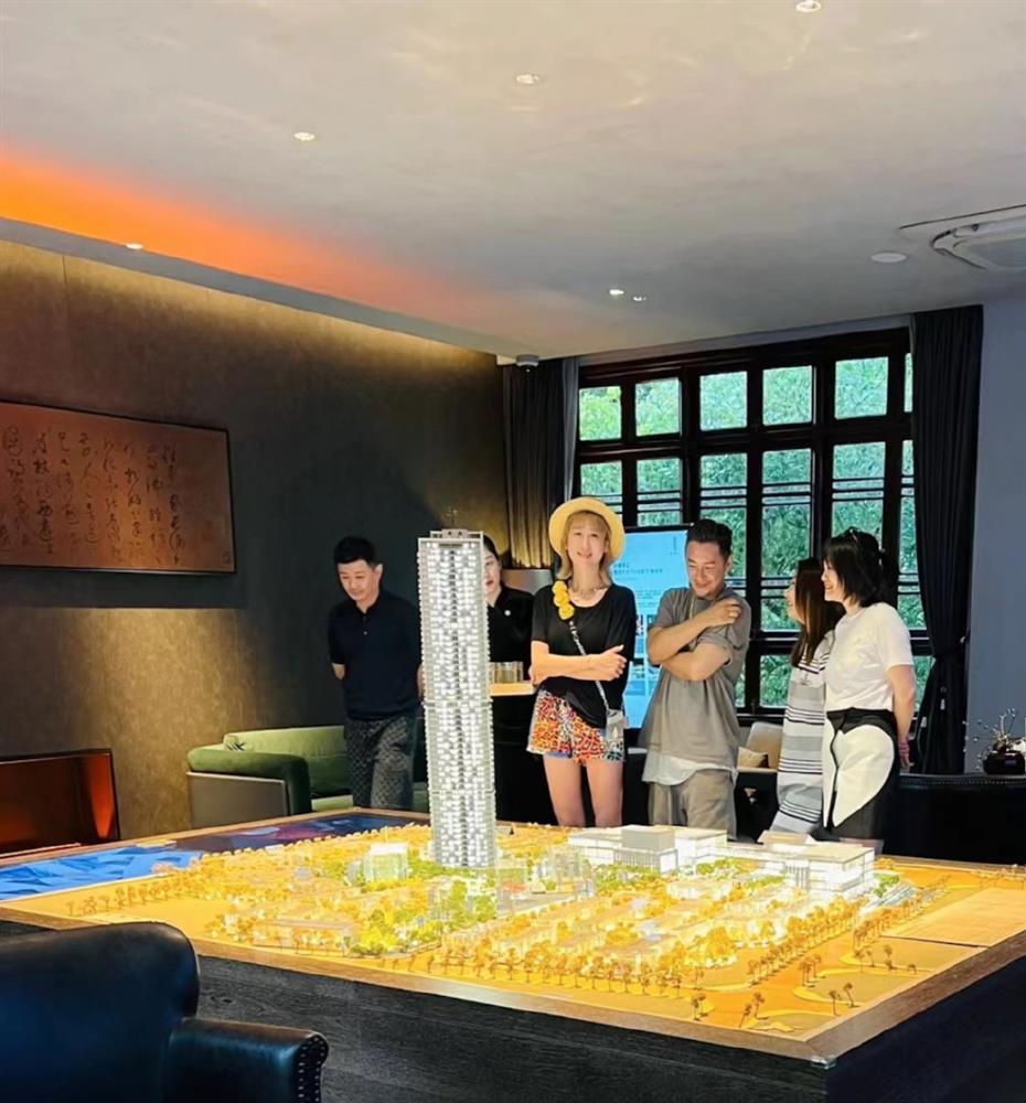 Cuộc sống Trần Hạo Dân có thực sự khó khăn như tự nói?-3