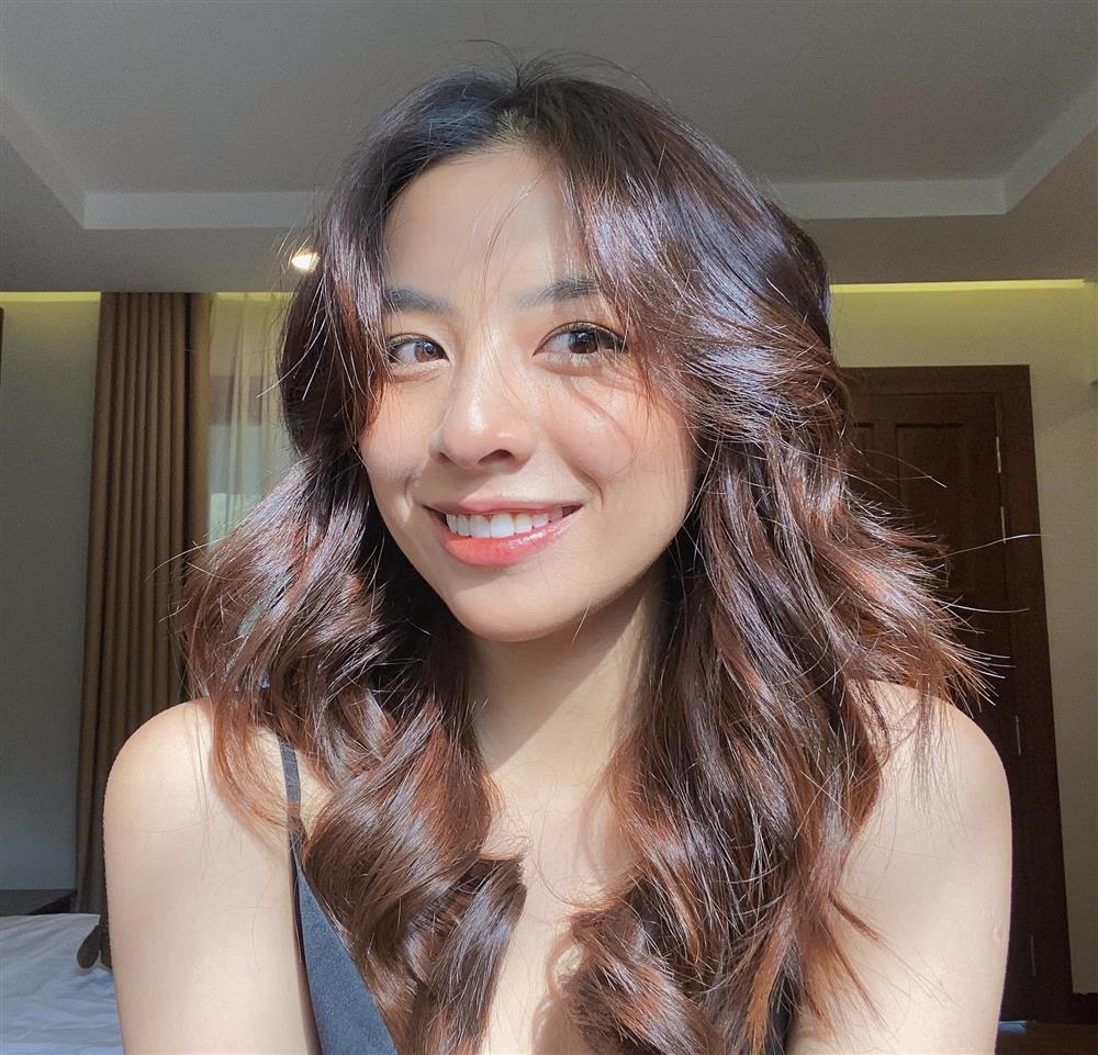 Bạn gái mới của thiếu gia Minh Hải đối mặt với nhiều khiếm nhã-8