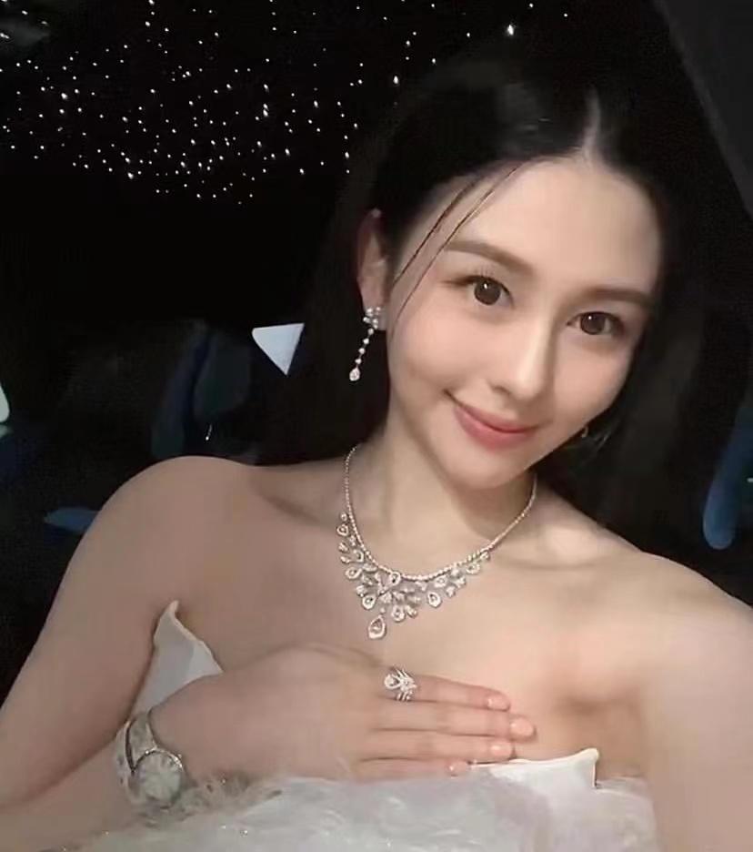 Con gái Khâu Thục Trinh qua CAM thường: Chuẩn kế thừa mẹ-1