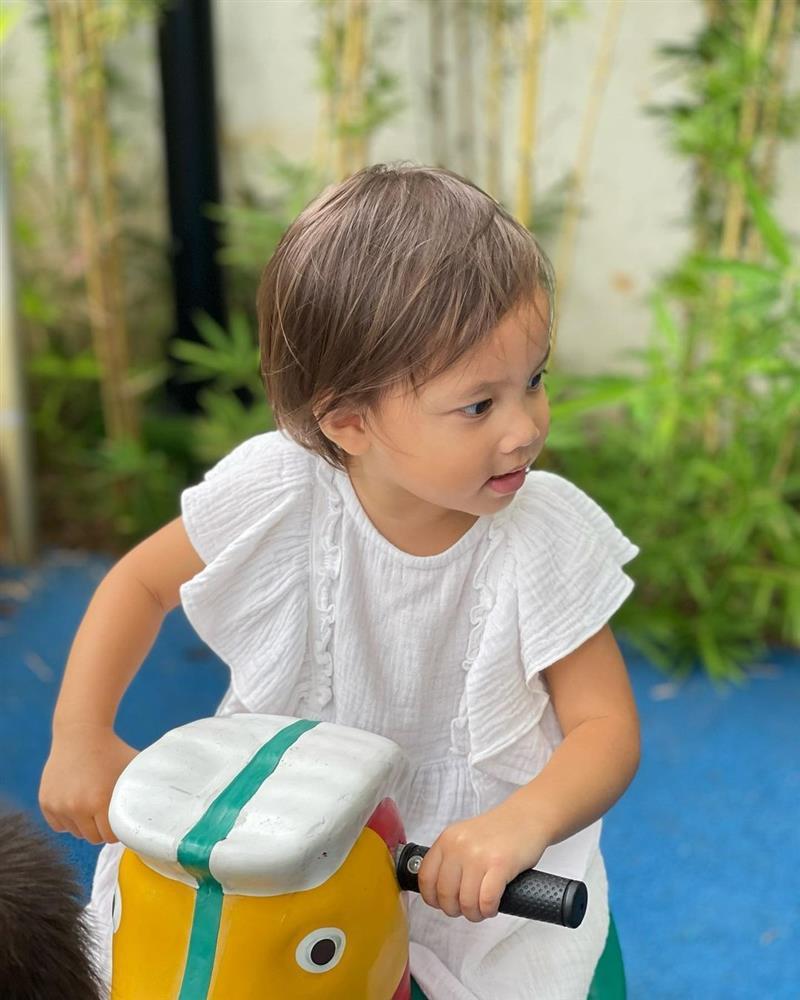 Màu tóc tự nhiên của Lisa khiến Hồ Ngọc Hà cũng phải mơ ước-2