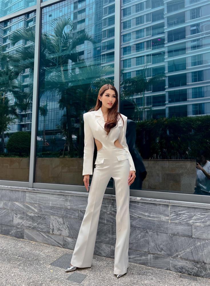 Ứng viên số 1 Miss Grand Vietnam 2022 đi thi mặc toàn đồ cũ-2