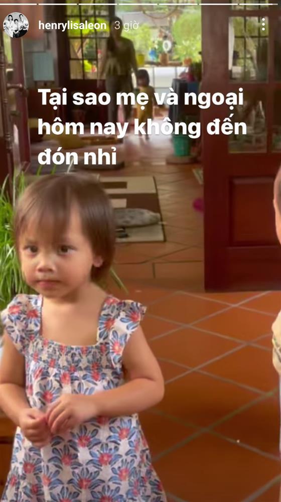 Biểu cảm đối lập giờ tan học của 2 con Hồ Ngọc Hà-4