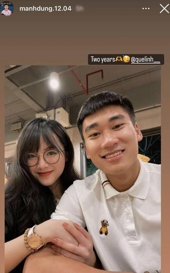 Nhâm Mạnh Dũng kỷ niệm 2 năm yêu cô giáo hot girl-2
