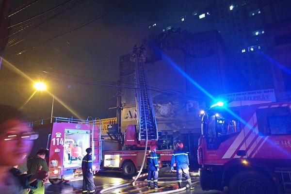 Tưới xăng, châm lửa thiêu mình rồi nhảy xuống kênh tự sát-3