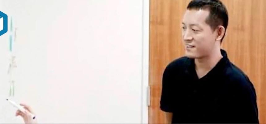 Thần đồng toán học quay về kinh doanh sau 12 năm đi tu-3